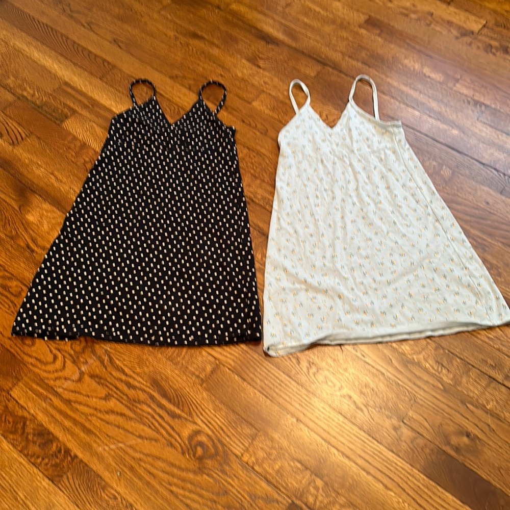 Brandy Melville Flower dress